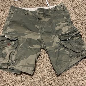 camo hollister shorts size 30 12 inch inseam